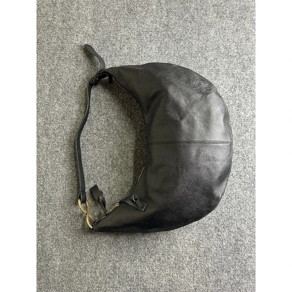 M.Gemi Eleonora Crescent Leather Hobo Bag Made in Italy, Size One Size